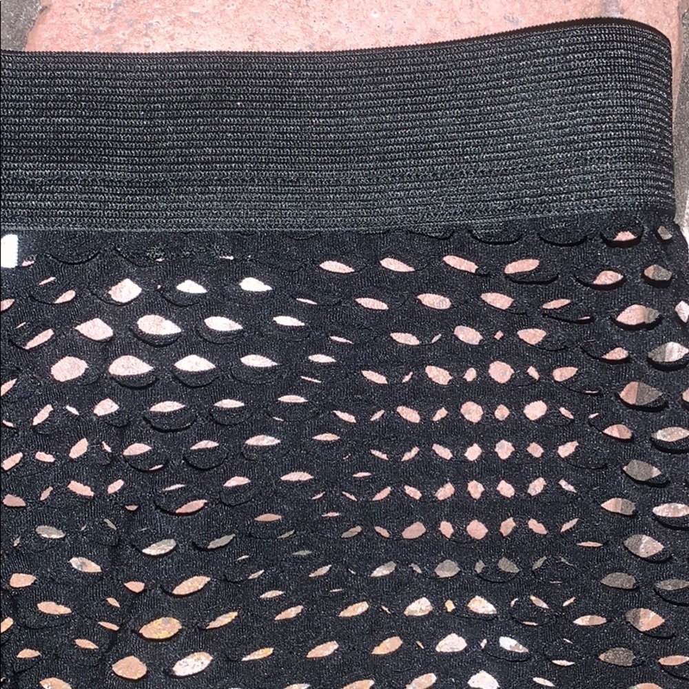 Fishnet skirt - Picture 3 of 3